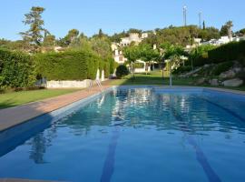 Casas Blanca 19 piscina barbacoa wifi，位于滨海托萨的酒店