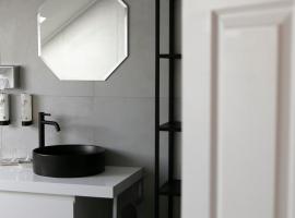 KRACHER Ferienhaus No 2 - inklusive Pool，位于伊尔米茨的酒店