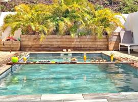 Villa La Guapa, sea view, private pool, 5 min from the beach，位于圣马丁岛的度假屋