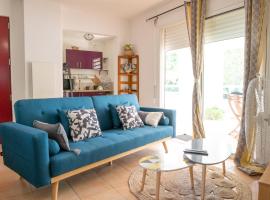 L'île au paon - Appartement T2 avec piscine et parking，位于萨莱比梅的酒店