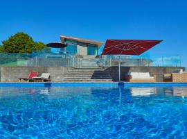 Parua Bay home with everything you'll need，位于Parua Bay的酒店