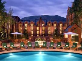 Aspen St Regis Residence Club 3 Bedroom，位于阿斯潘的酒店