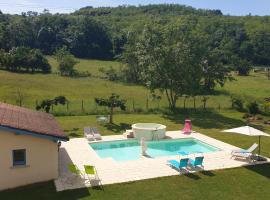 Chambres et Table d'hôtes "La Pastorale Gourmande" FR - NE - EN - DE - IT，位于Marcollin的酒店