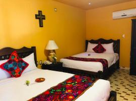 Camino Mexicano Hotel & Resort，位于图斯特拉古铁雷斯的酒店