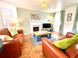 Cosy, Modern 2 Bedroom Apartment in the Centre of Inveraray，位于因弗雷里的公寓