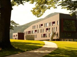 三浦酒店，位于切拉德纳的酒店