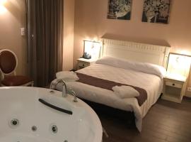 Logis Hôtel restaurant Les Minotiers，位于米雷普瓦的酒店