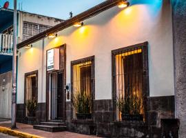 Hoteles ANTIGUA - SANTA LUCIA MTY，位于蒙特雷Mexican History Museum附近的酒店