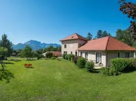 "La Combe Fleurie" Appartements & Chambres