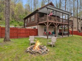 Soco Serene Cabin in the Heart of Maggie Valley，位于马吉谷的酒店