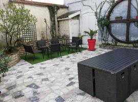 Gîte« Le Pressoir » chez viticulteur en biodynamie，位于Avenay-Val-dʼOr的酒店
