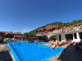 Hotel Aleksej，位于Inovo的酒店