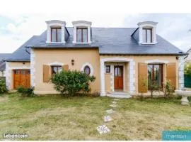BELLE MAISON A Ménars