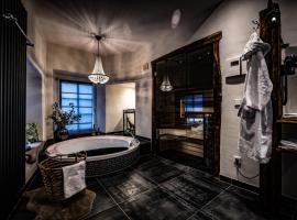 ZaVélo Suite，位于贝尔恩卡斯特尔-库斯的带按摩浴缸的酒店