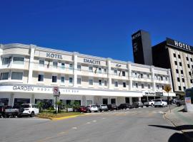 Hotel Emacite Flex，位于马夫拉的酒店