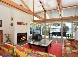 Lake Macquaries' Edgewater Escape at Morisset Memories