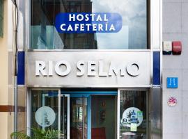 Hostal RIO SELMO，位于蓬费拉达的住宿加早餐旅馆