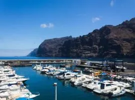 Beachfront & Sunny Apartment Los Gigantes