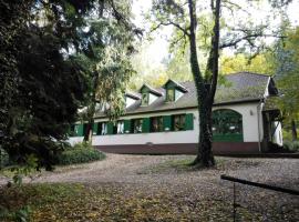 Fehérkőlápa Turistaház Panzió