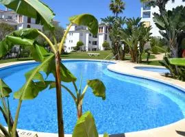 Luxury garden apartment - walking distance to the sea