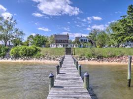 Beautiful Colonial Home on the Choptank River，位于剑桥的酒店