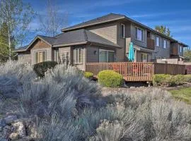 Pet-Friendly Redmond Townhome - Golf Course Access