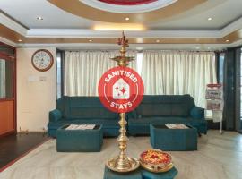 Oyo 8042 Hotel Krish，位于韦洛尔的酒店