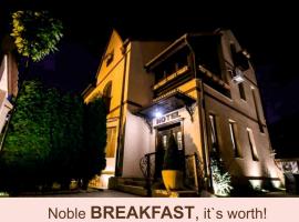 Noblesse Boutique Resort，位于锡比乌的酒店