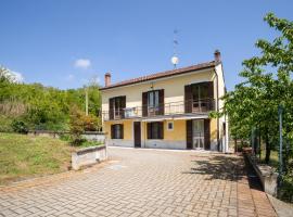 Villa Ciraldo in Monferrato with garden，位于San Salvatore Monferrato的度假屋