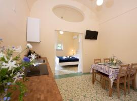 Casa Claudia，位于拉维罗的酒店