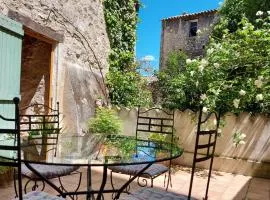 17th Century town house in Forcalquier centre