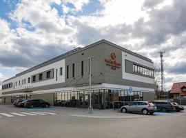 Molto Bene Hotel&Restaurant，位于Skórcz的酒店