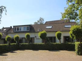 Serene Holiday Home in Ulestraten，位于Ulestraten的酒店