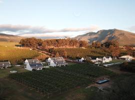 Endless Vineyards at Wildekrans Wine Estate，位于波特里弗伯特利维尔火车站附近的酒店