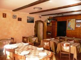 蒙塔格纳小酒馆旅馆，位于蒙泰蒙阿科的酒店