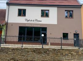 Café de la Crème，位于Kuželov的酒店