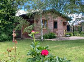 Chalet proche Orleans centre，位于圣让勒布朗的酒店