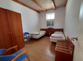 206 Double room，位于库埃瓦斯德拉尔曼索拉的旅馆