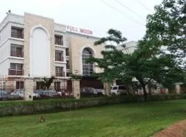 Full Moon Hotel - Penthouse