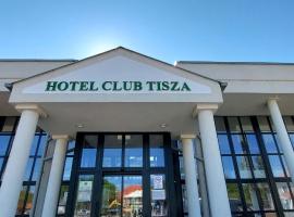 Hotel Club Tisza，位于Lakitelek的酒店