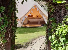 The White Dove Bed and Breakfast and Bell Tents 1，位于特伦托河上的纽瓦克的酒店