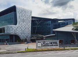 Raia Hotel & Convention Centre Kuching，位于古晋Tua Pek Kong Chinese Temple Kuching附近的酒店