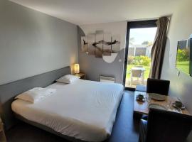 Gold Beach Hotel & RESIDENCE，位于阿内勒的酒店