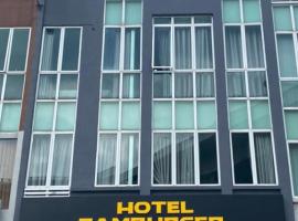 Hotel Zamburger Kota Damansara，位于科塔达曼萨拉的酒店