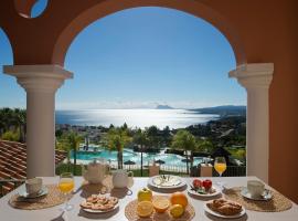Pierre & Vacances Resort Terrazas Costa del Sol，位于马尼尔瓦的度假村