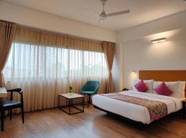 Kanak Beacon Hotel - Ashram Road Ahmedabad，位于艾哈迈达巴德Ashram Road的酒店