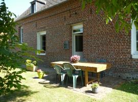 Charmant appartement à la ferme, 2 chambres, Wi-Fi, proche Auxi-le-Château - FR-1-376-28，位于Wavans的酒店