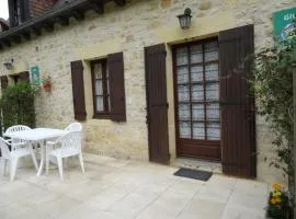 Maison 2 chambres avec jardin et équipements modernes près de Domme et Sarlat - FR-1-616-62