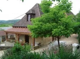 Maison spacieuse 4 chambres avec cheminée près de Domme et Sarlat - FR-1-616-23