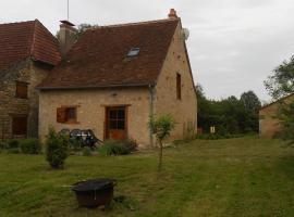 Maison de Caractère Rénovée avec Jardin, Terrasse, et Proche du Château Guillaume - FR-1-591-131，位于Lignac的酒店